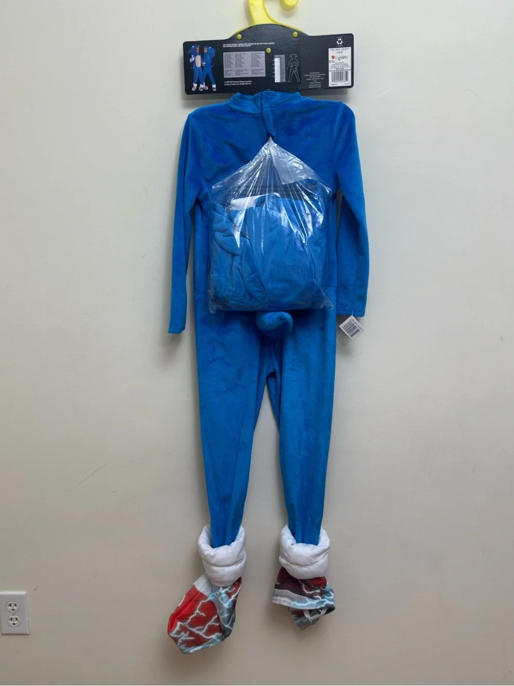NWT Sonic the Hedgehog Costume Kids Size 5-6 Inflatable Headpiece Halloween